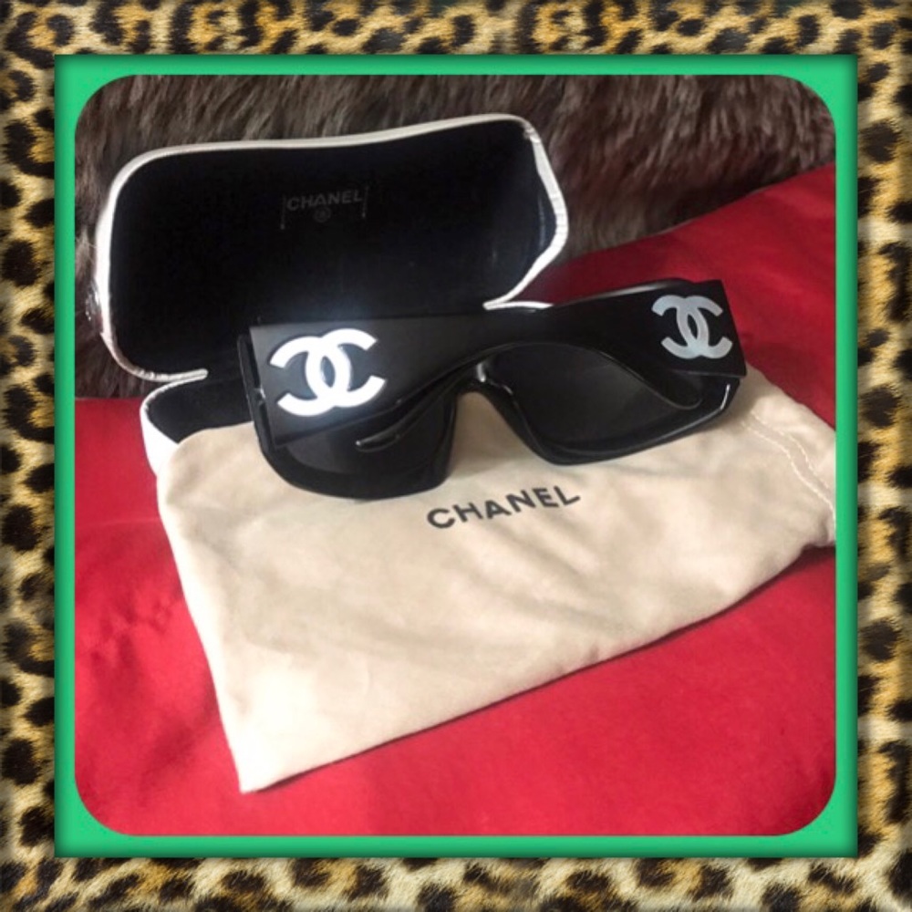 AUTHENTIC Chanel Pearl CC Sunglasses